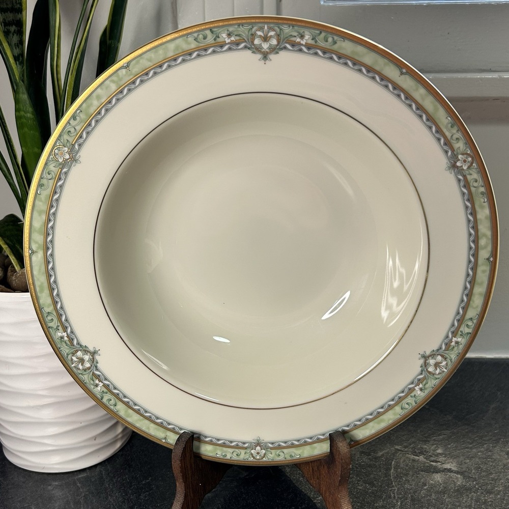 Mikasa Emerald Park LAP34 Green & Gold Porcelain 10" Vegetable Serving Bowl